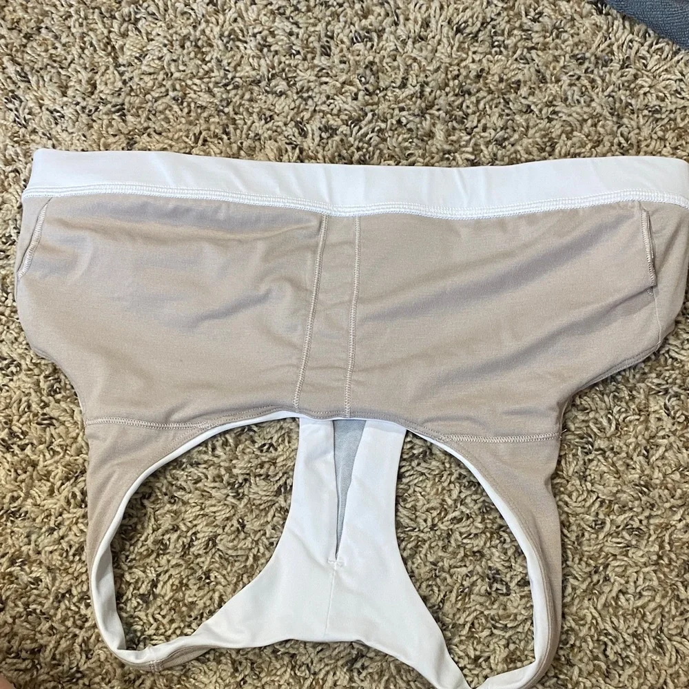 lululemon athletica White and Beige Racerback Sports Bra Size 12 Large